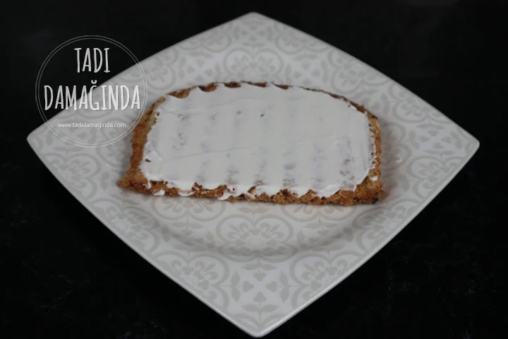 Ekmek Üstü Labneli Yumurtalı Avokado