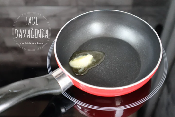 Ekmek Üstü Yumurtalı Avokado