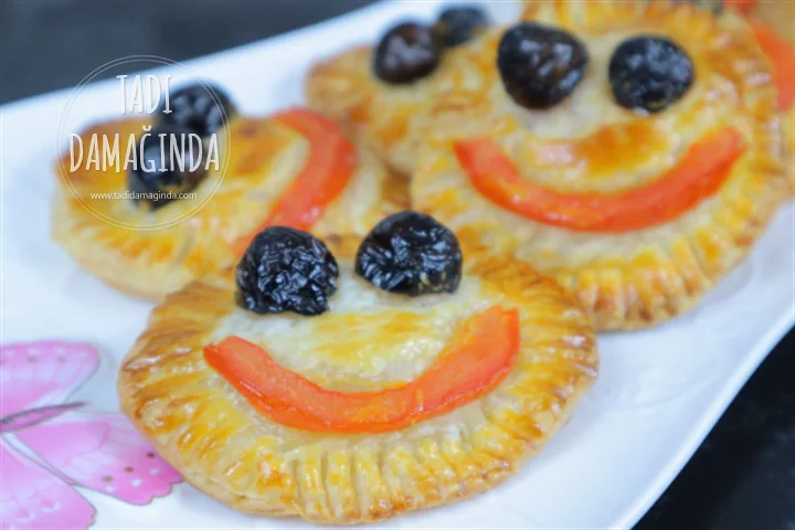 Milföyden Kaşarlı Gülen Suratlar