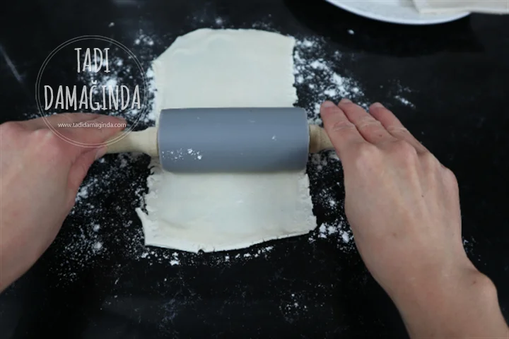 Milföyden Kaşarlı Gülen Suratlar