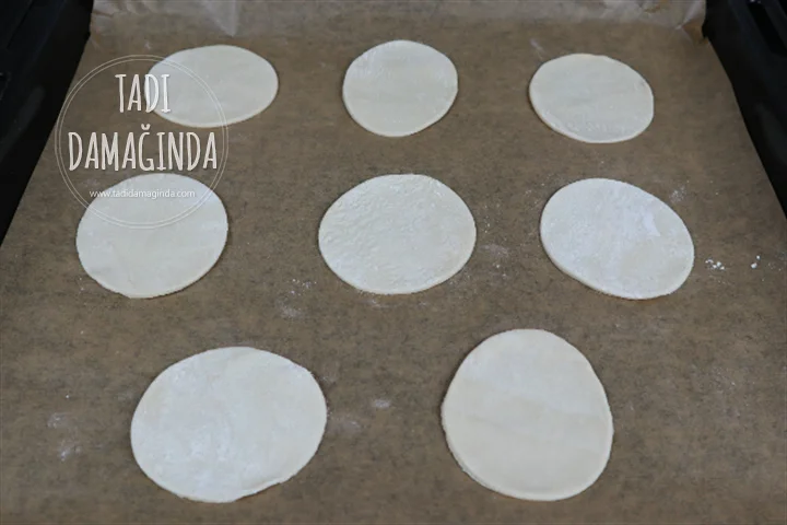 Milföyden Kaşarlı Gülen Suratlar