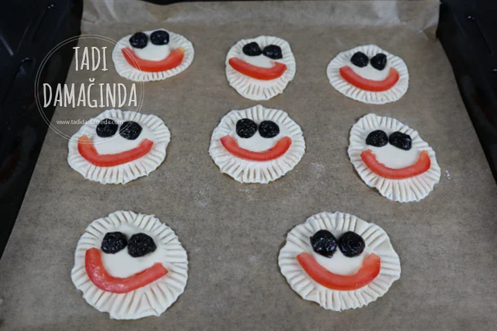 Milföyden Kaşarlı Gülen Suratlar