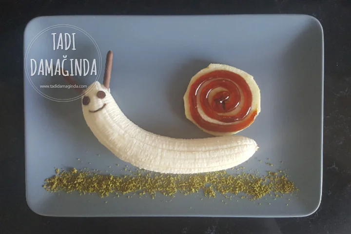 Muz ve Elmadan Sevimli Salyangoz