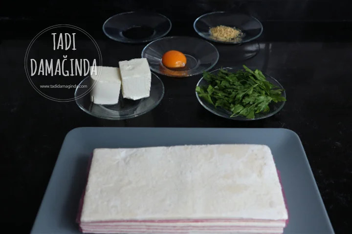 Milföyden Pratik Peynirli Börek