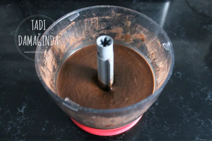 Puding Tadında Muzlu Kakaolu Avokado