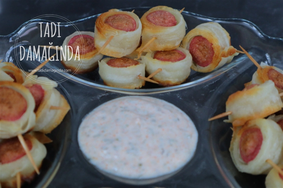 Sosisli Çıtır Yufkalar