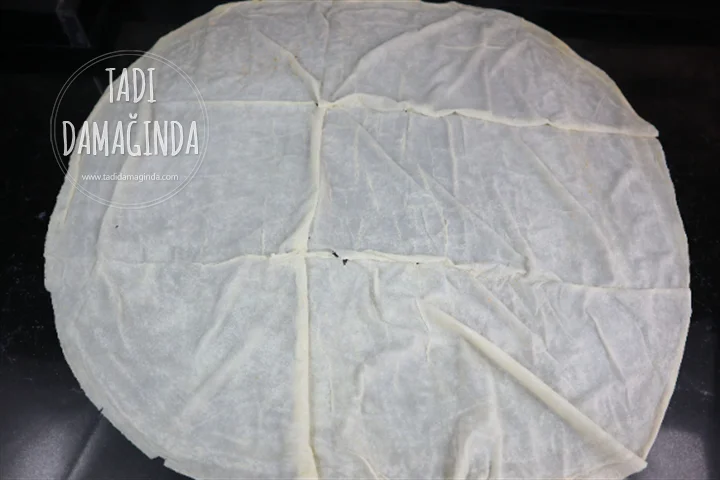 Sosisli Çıtır Yufkalar