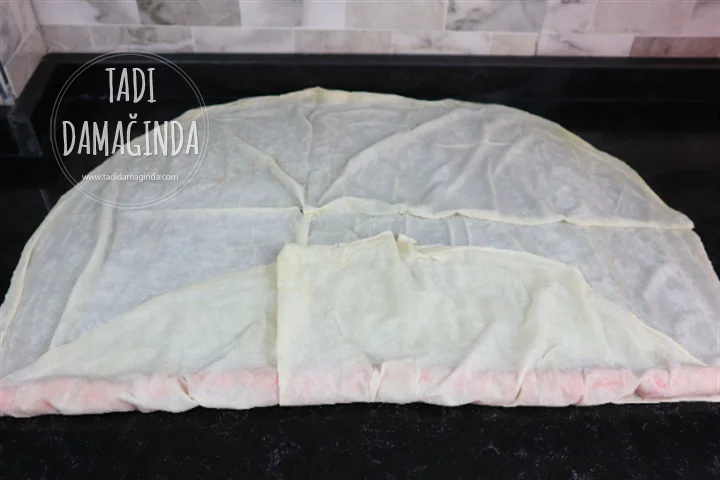 Sosisli Çıtır Yufkalar