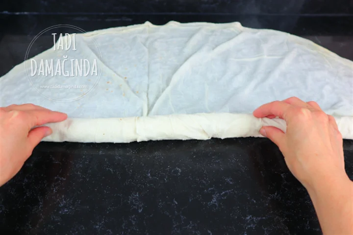 Sosisli Çıtır Yufkalar