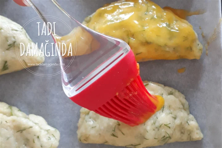 Dereotlu Peynirli Poğaça