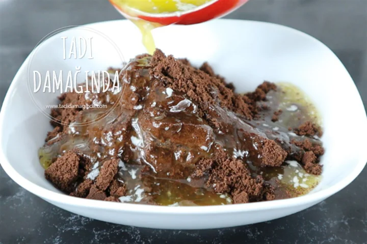 Pişmeyen Çikolatalı Pasta