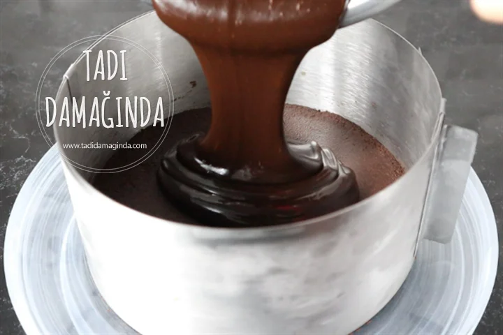 Pişmeyen Çikolatalı Pasta