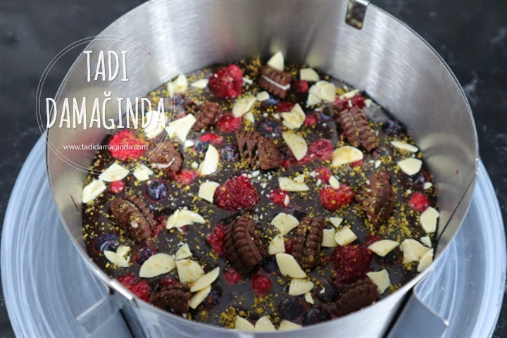 Pişmeyen Çikolatalı Pasta