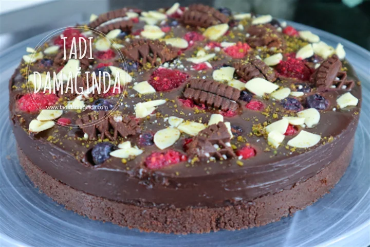 Pişmeyen Çikolatalı Pasta