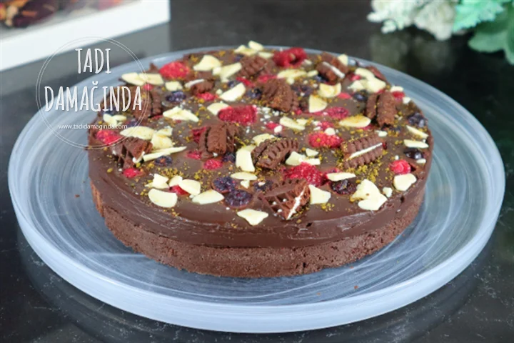 Pişmeyen Çikolatalı Pasta