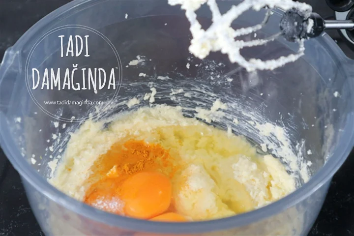 Glazürlü Tereyağlı Limonlu Kek