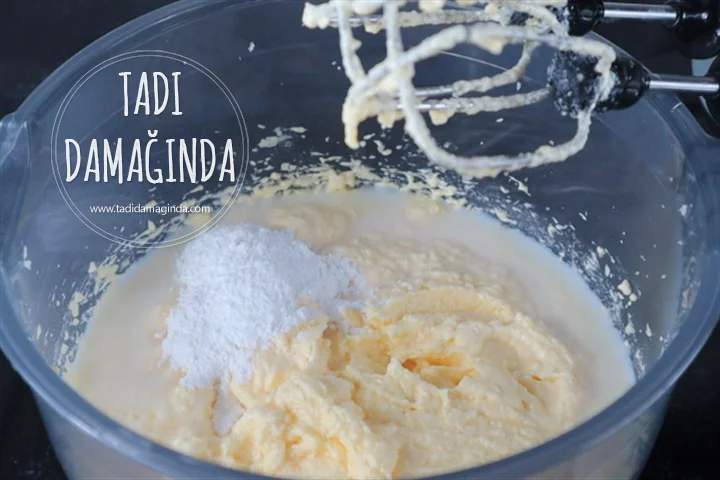 Glazürlü Tereyağlı Limonlu Kek