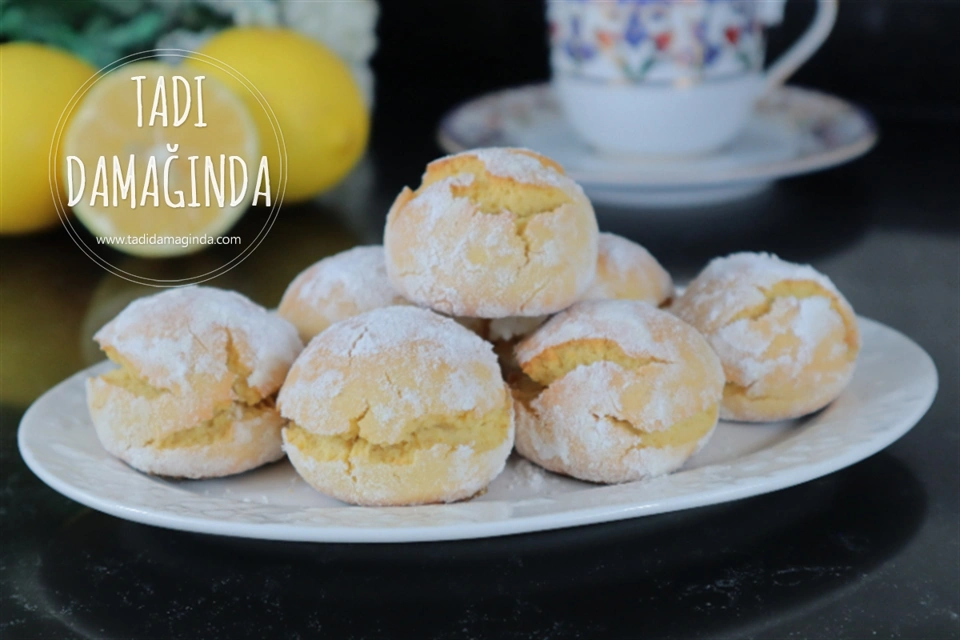 Lezzetinden Çatlayan Limonlu Kurabiye