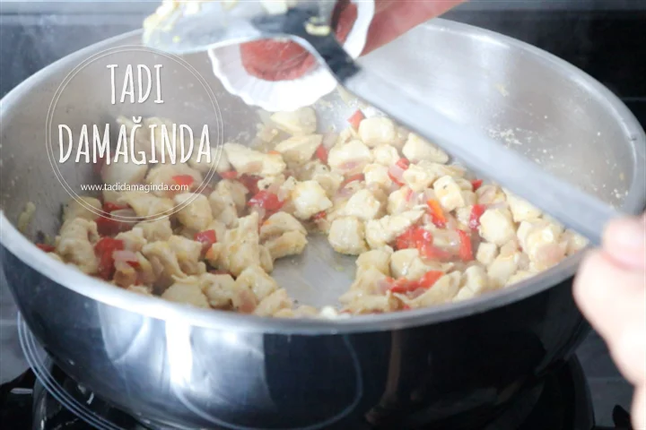 Hindistan Cevizi Sütlü Limonlu Enfes Tavuk Sote