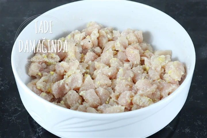 Hindistan Cevizi Sütlü Limonlu Enfes Tavuk Sote