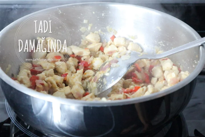 Hindistan Cevizi Sütlü Limonlu Enfes Tavuk Sote