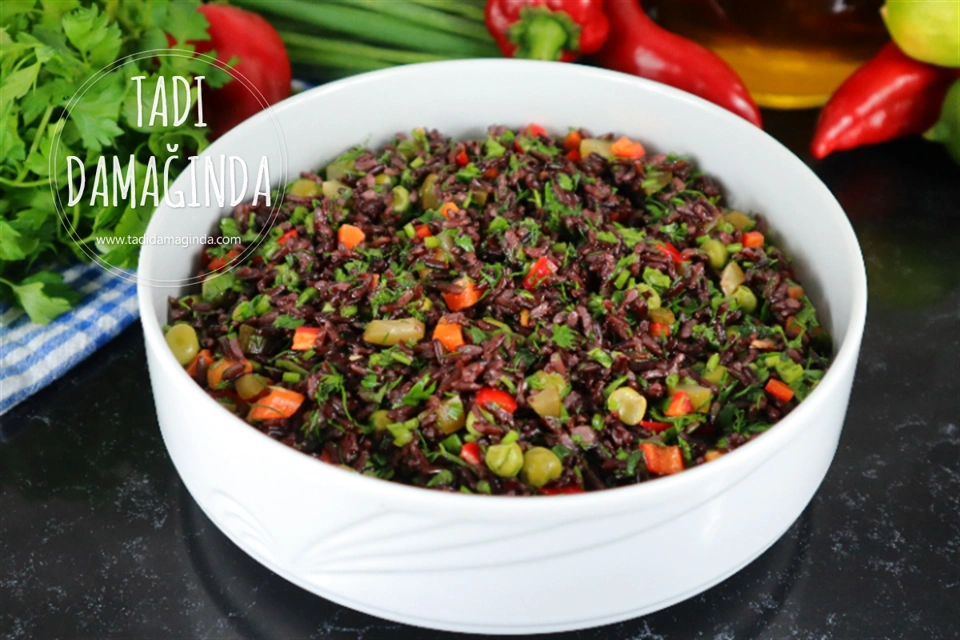 Siyah Pirinç Salatası