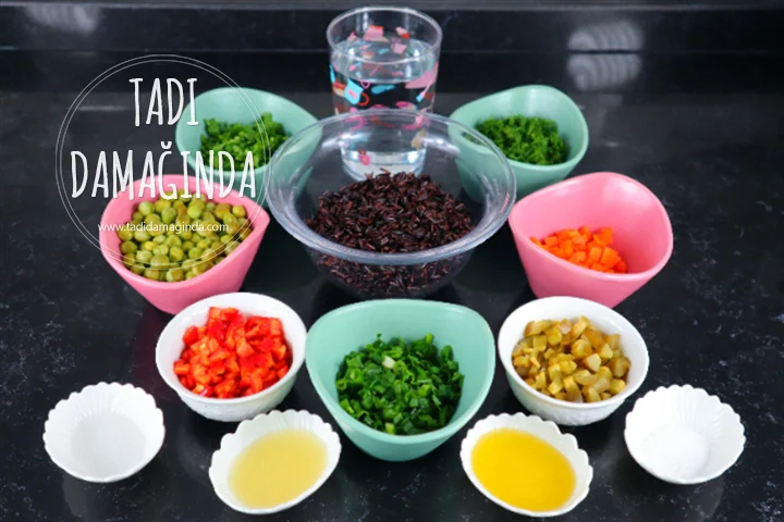 Siyah Pirinç Salatası