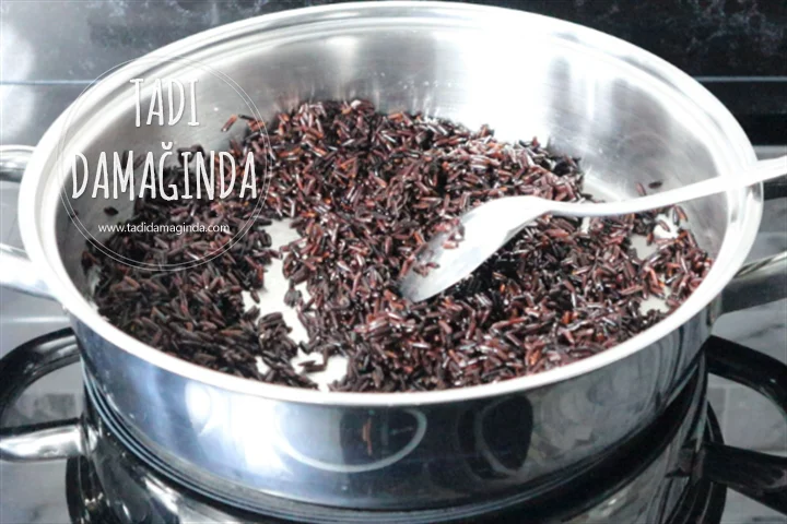 Siyah Pirinç Salatası