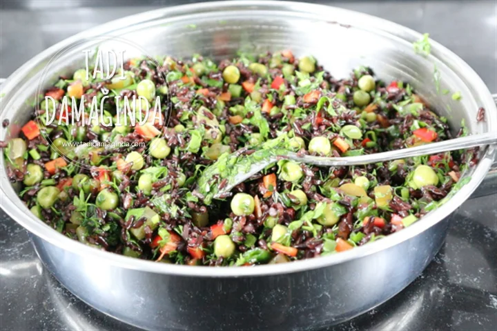 Siyah Pirinç Salatası