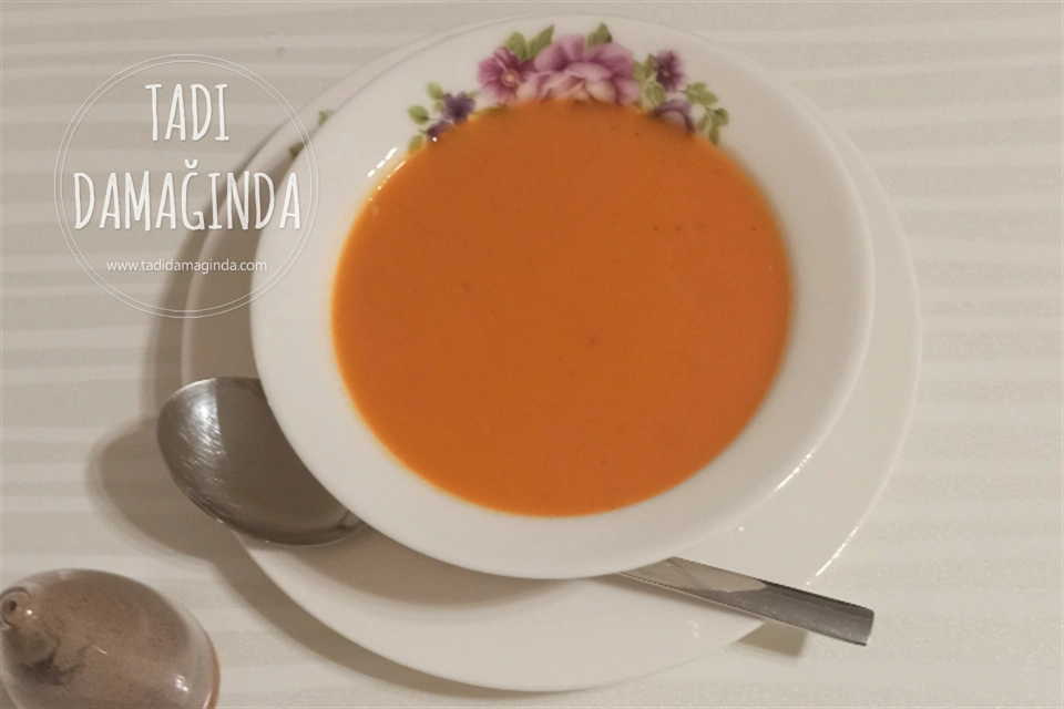 Sütlü Domates Çorbası
