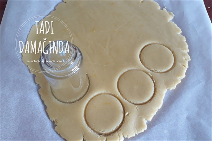Bisküvi Tadında Limonlu Kurabiye