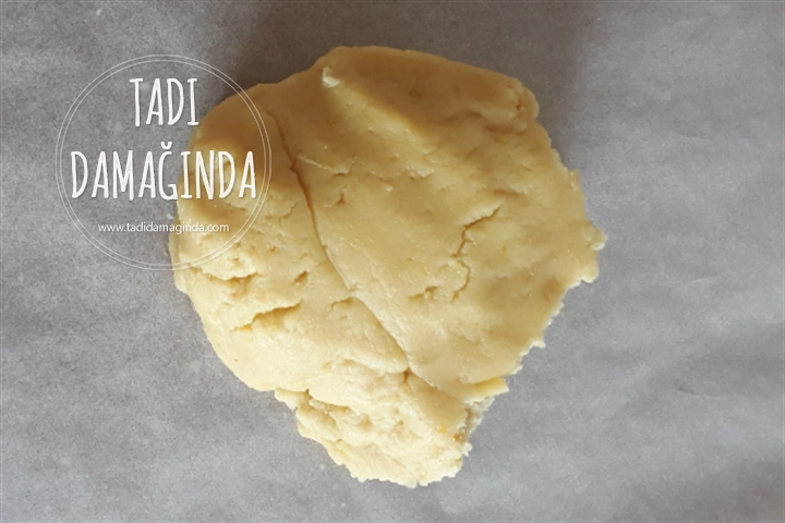 Bisküvi Tadında Limonlu Kurabiye