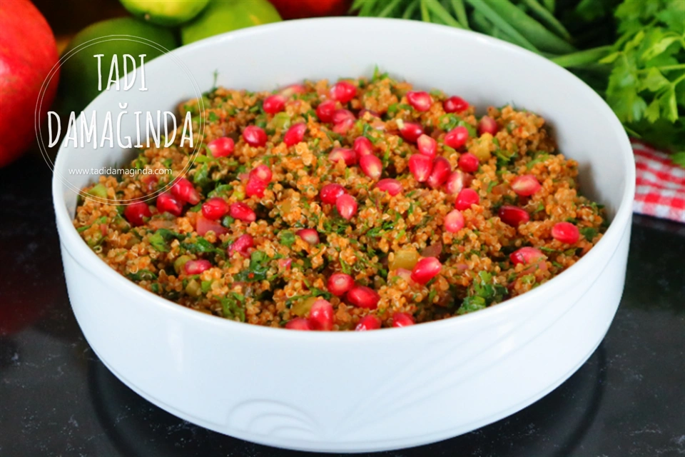 Glütensiz Kinoa Kısırı