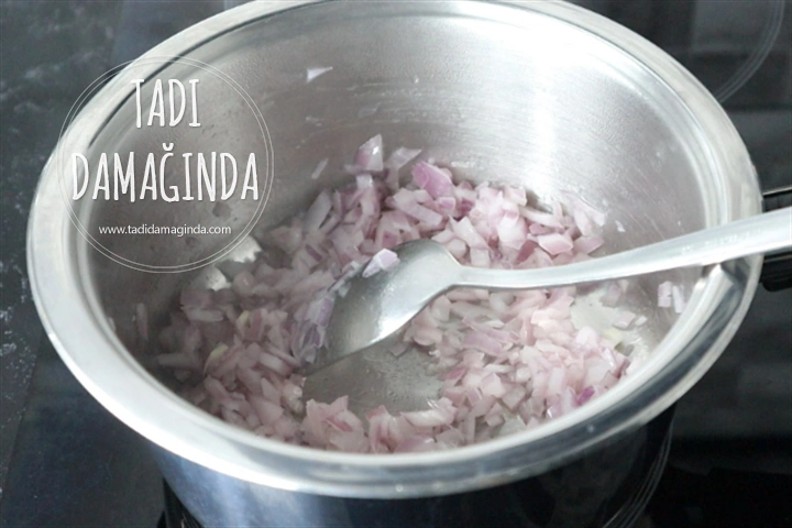 Glütensiz Kinoa Kısırı