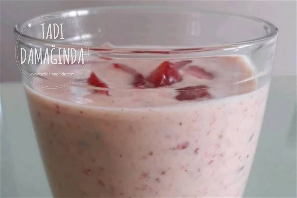 Çilekli ve Muzlu Kefir
