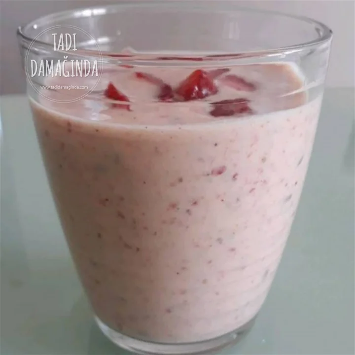 Çilekli ve Muzlu Kefir
