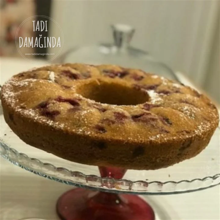 Vişneli Limonlu Çikolatalı Kek