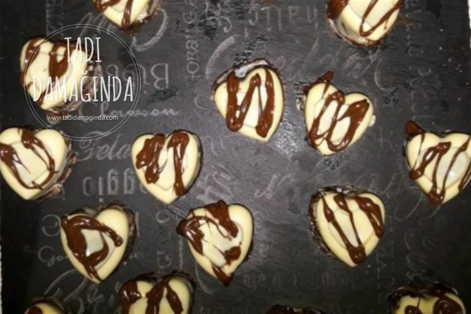 Çikolata Kaplı Muzlu Lokmalık Mozaik Pasta