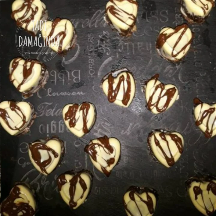 Çikolata Kaplı Muzlu Lokmalık Mozaik Pasta