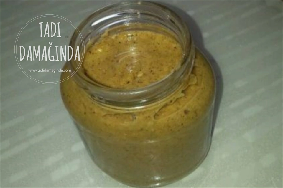 Tahinli Fındık Kreması