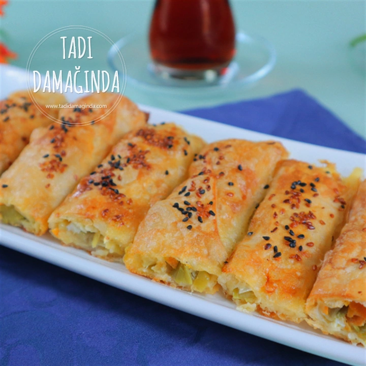 Havuçlu Pırasalı Börek