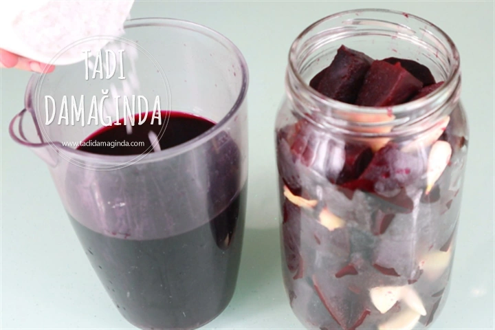 Zencefilli Sarımsaklı Pancar Turşusu