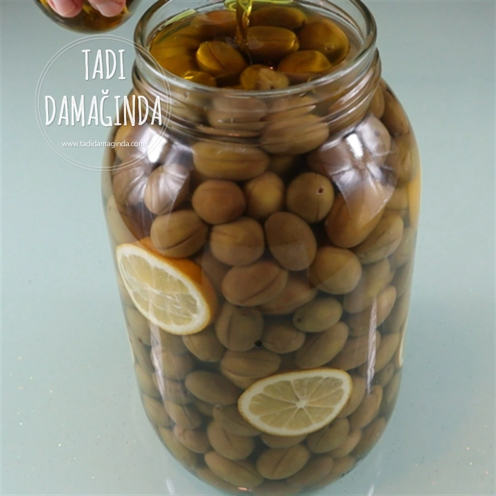 Çizik Yeşil Zeytin Yapımı