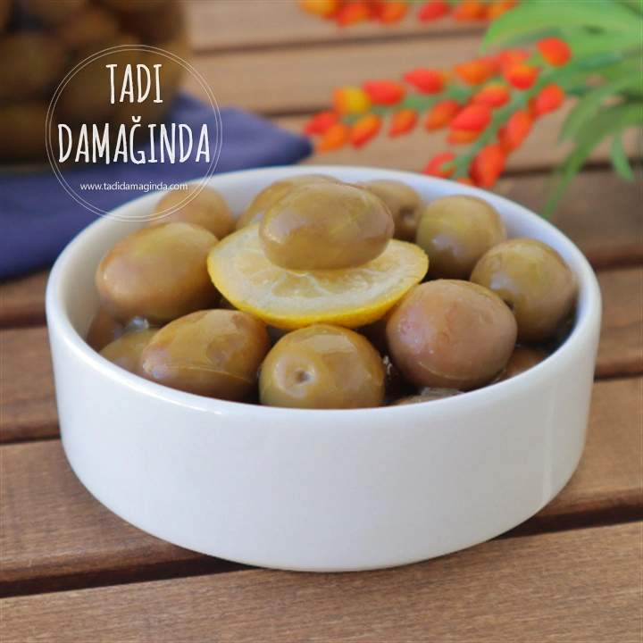 Çizik Yeşil Zeytin Yapımı