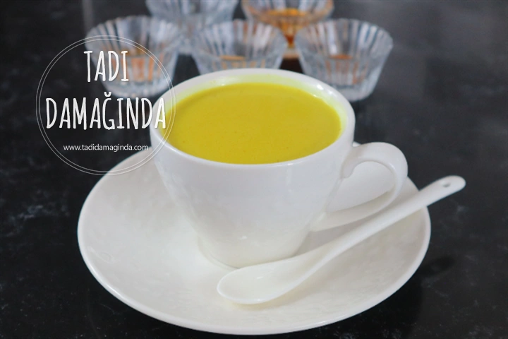 Laktozsuz Kazeinsiz Altın Süt (Zerdeçal Latte)