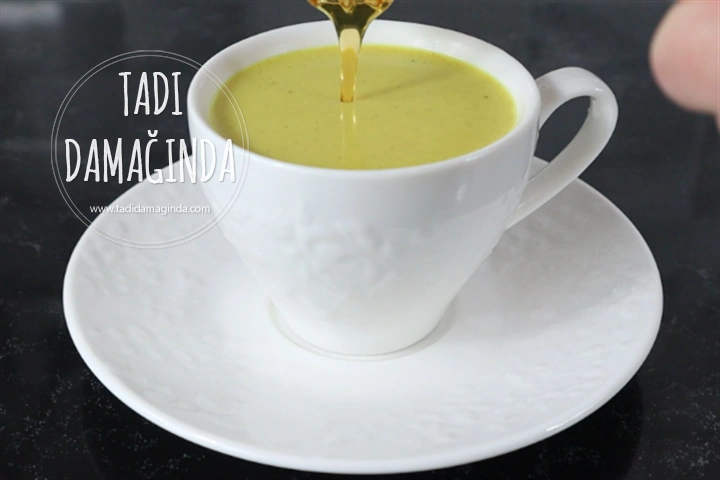 Laktozsuz Kazeinsiz Altın Süt (Zerdeçal Latte)