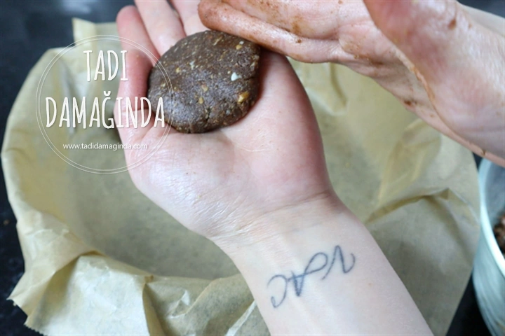 Fındık Ezmeli Bademli Nefis Kurabiye (Glütensiz Rafine Şekersiz Vegan)