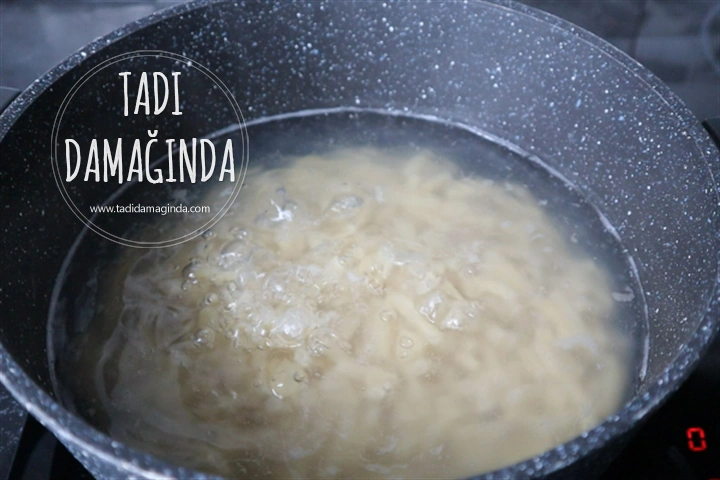 Fesleğenli Avokadolu Ekşili Kremalı Makarna