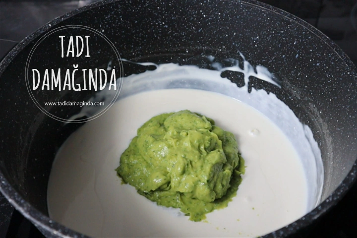 Fesleğenli Avokadolu Ekşili Kremalı Makarna