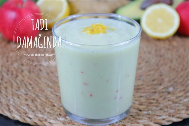 Zencefilli Limonlu Avokado Smoothie (Vegan)